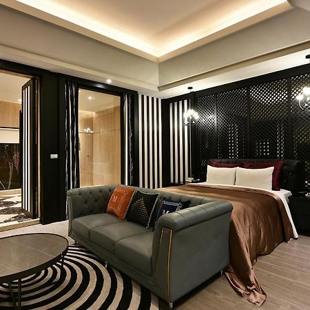 Venice Motel Taichung Eksteriør bilde