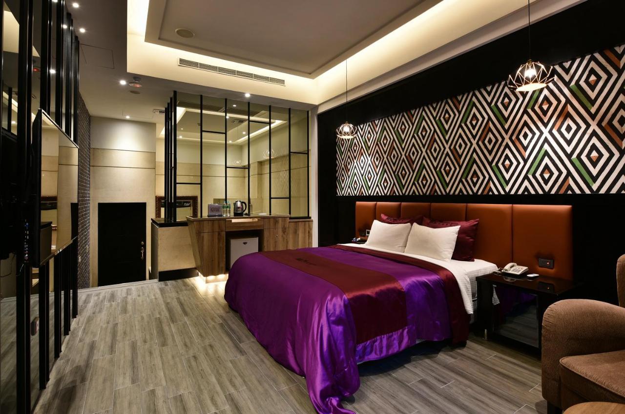 Venice Motel Taichung Eksteriør bilde