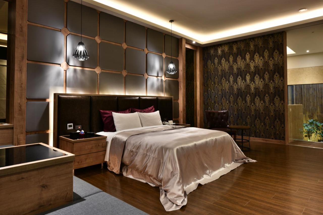 Venice Motel Taichung Eksteriør bilde