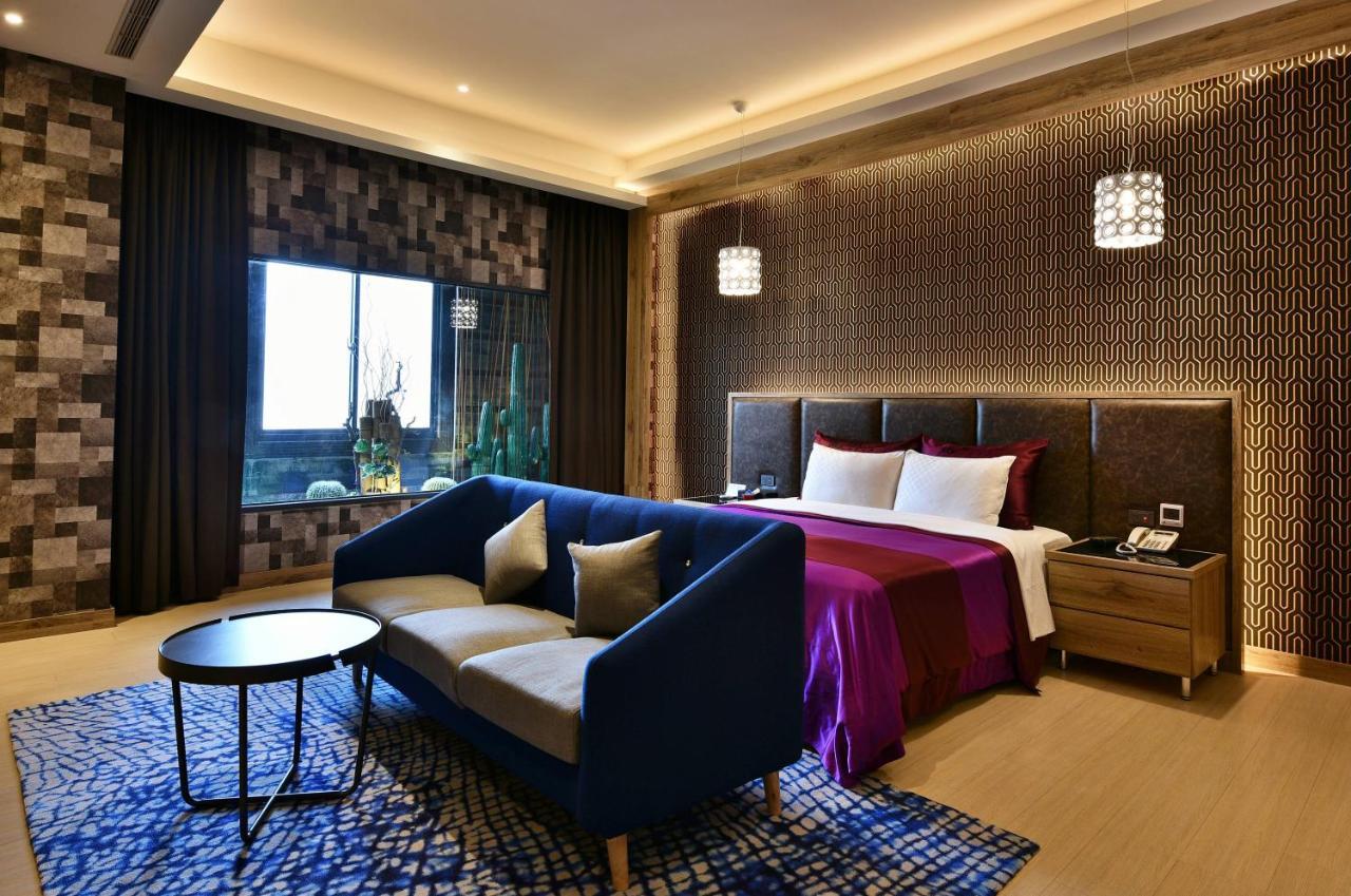 Venice Motel Taichung Eksteriør bilde