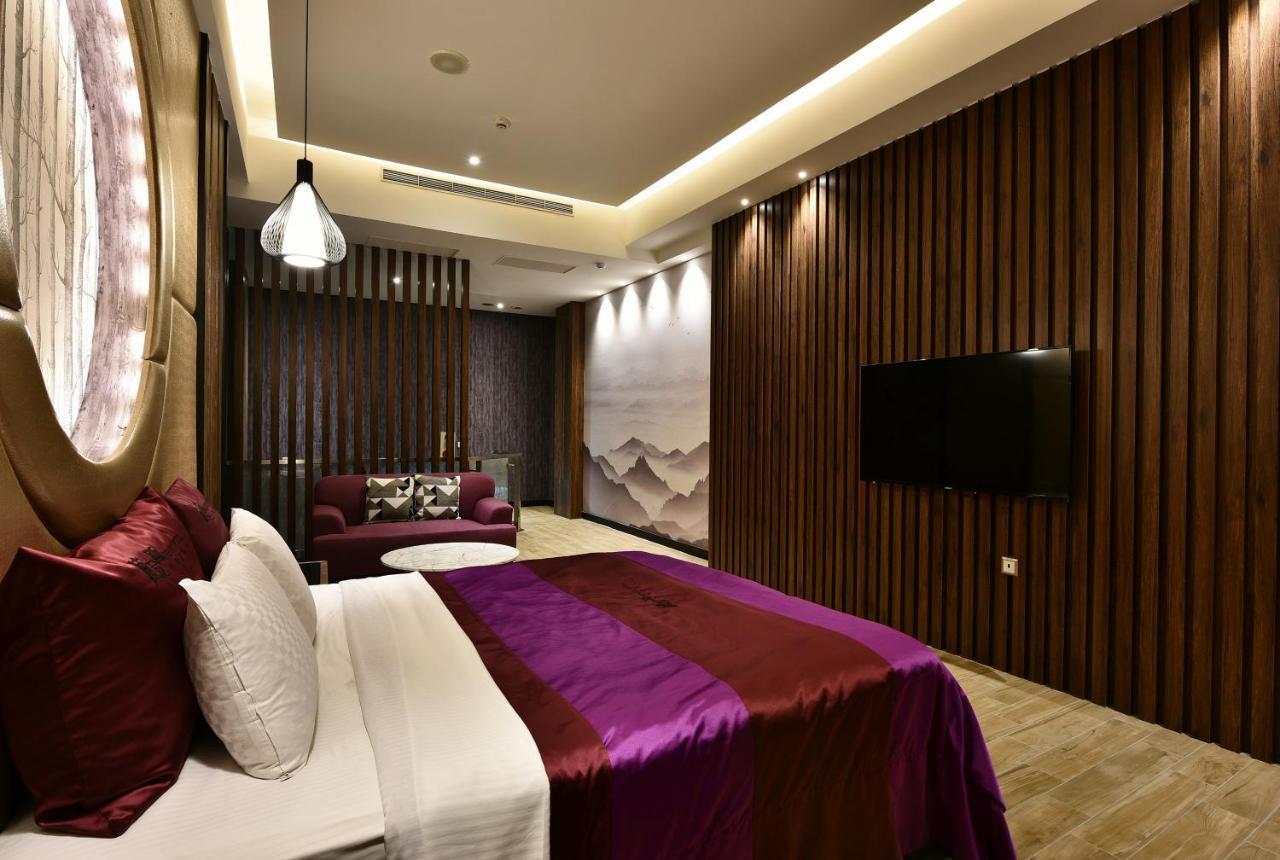 Venice Motel Taichung Eksteriør bilde