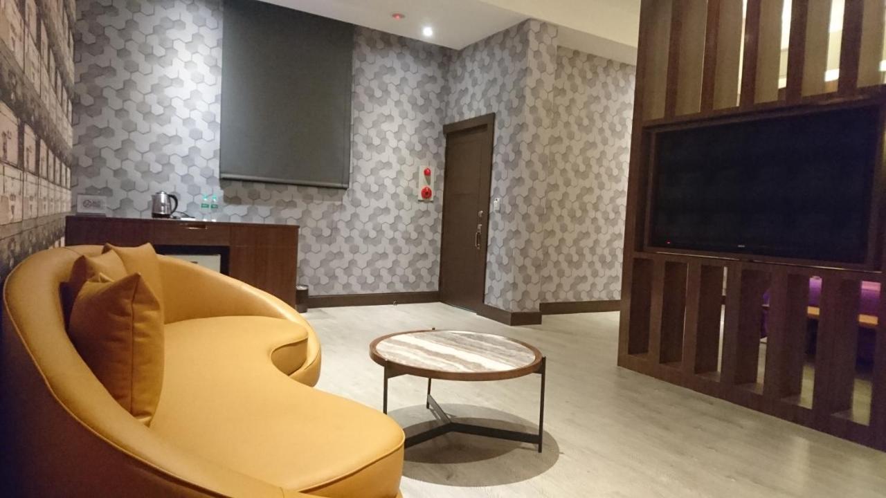 Venice Motel Taichung Eksteriør bilde