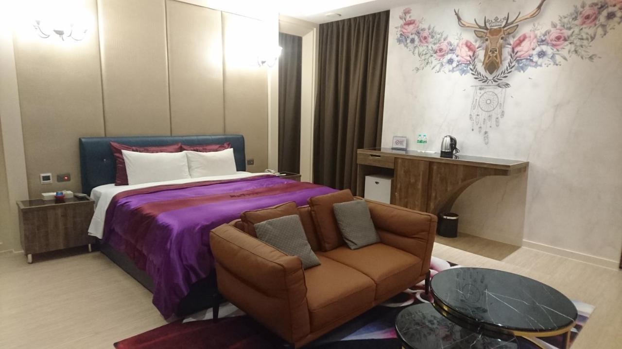 Venice Motel Taichung Eksteriør bilde