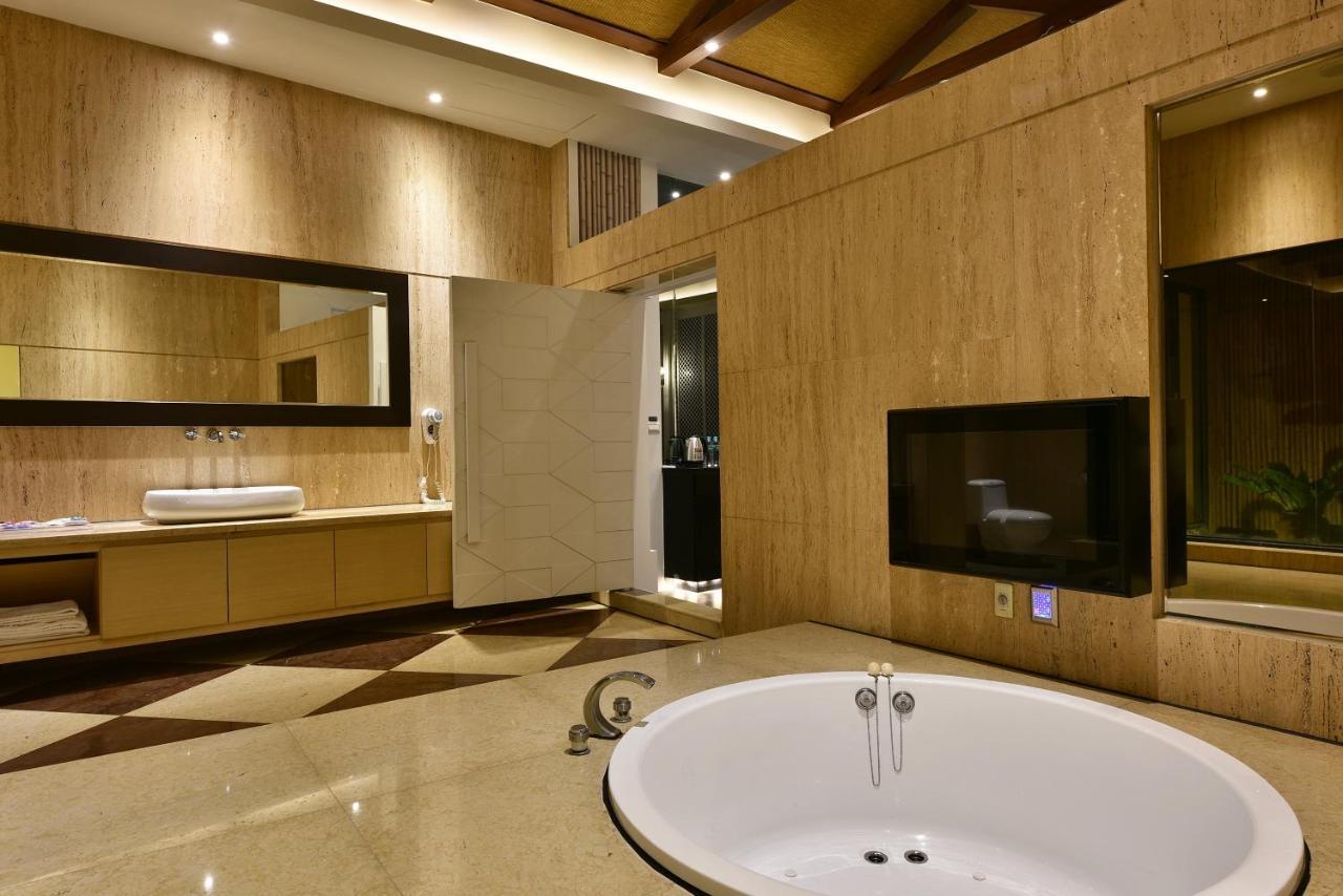 Venice Motel Taichung Eksteriør bilde
