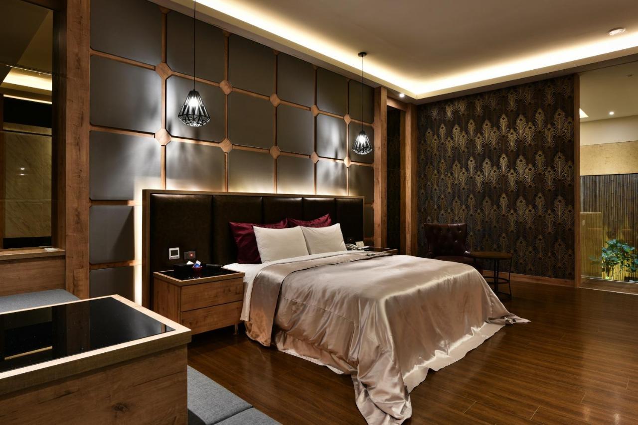 Venice Motel Taichung Eksteriør bilde